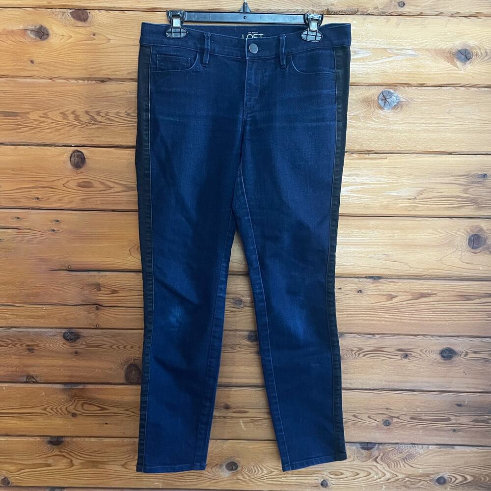 Loft Modern skinny Blue with black side Jeans Size 27/4